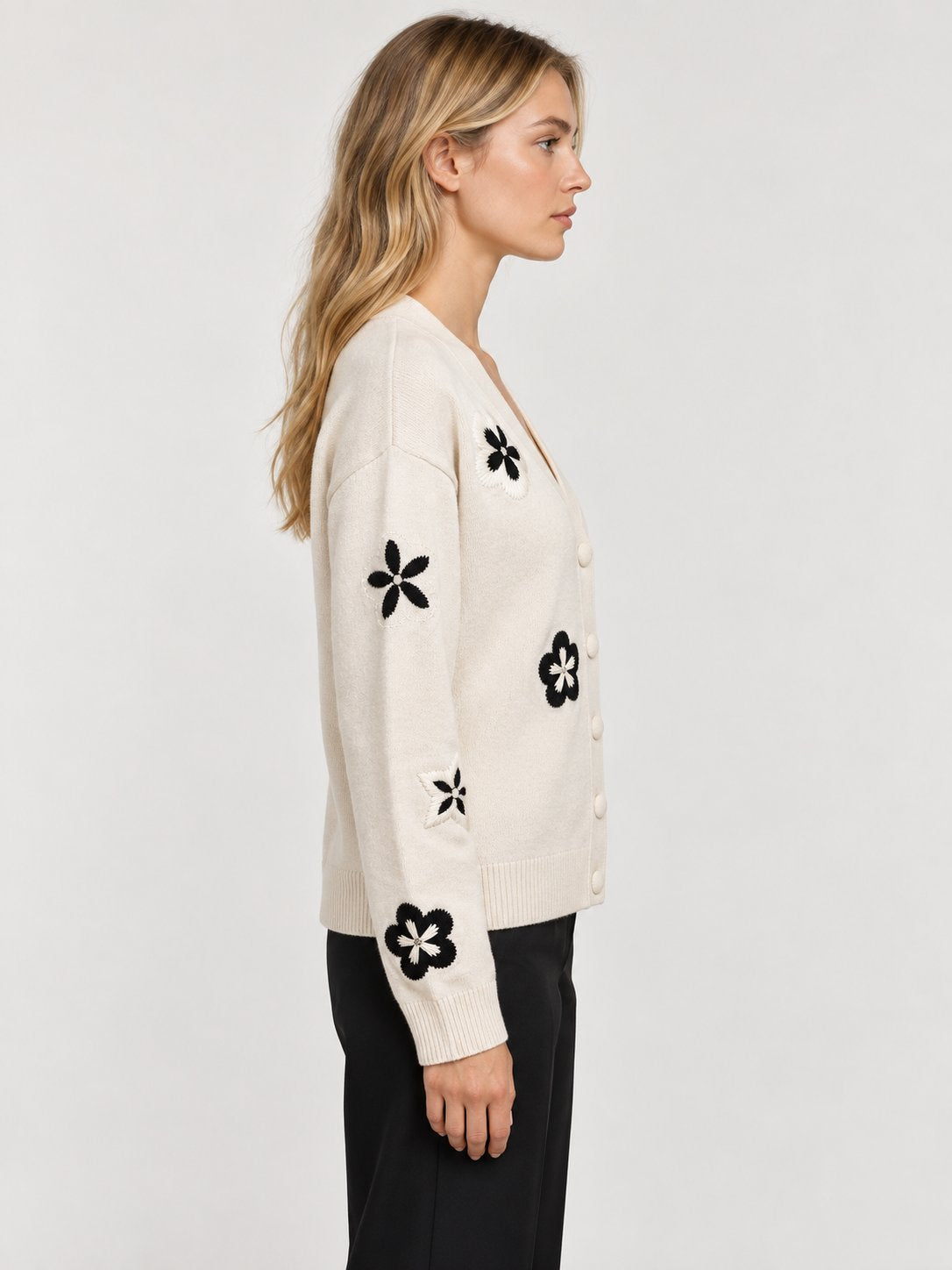 Cardigan Bicolor con Ricami Floreali