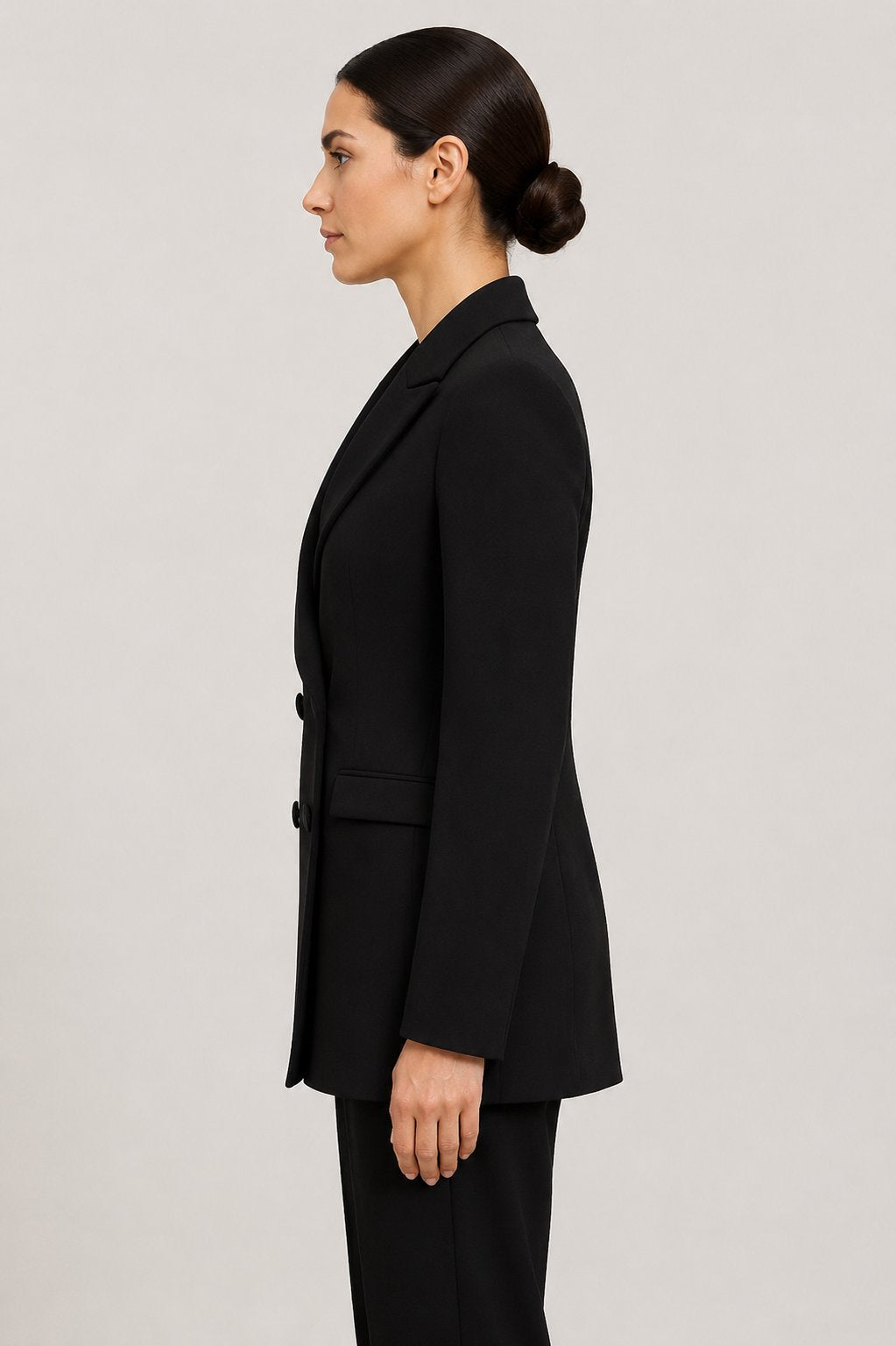 Blazer doppiopetto sfiancato nero in crepe