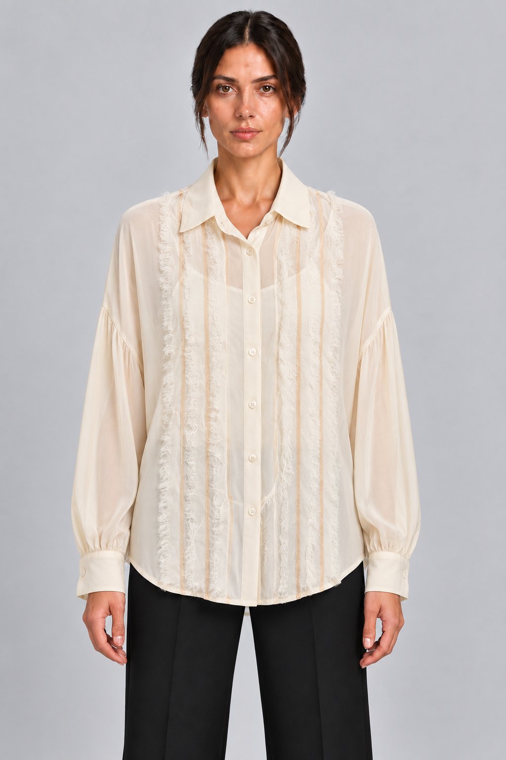 Camicia avorio con dettagli sfrangiati