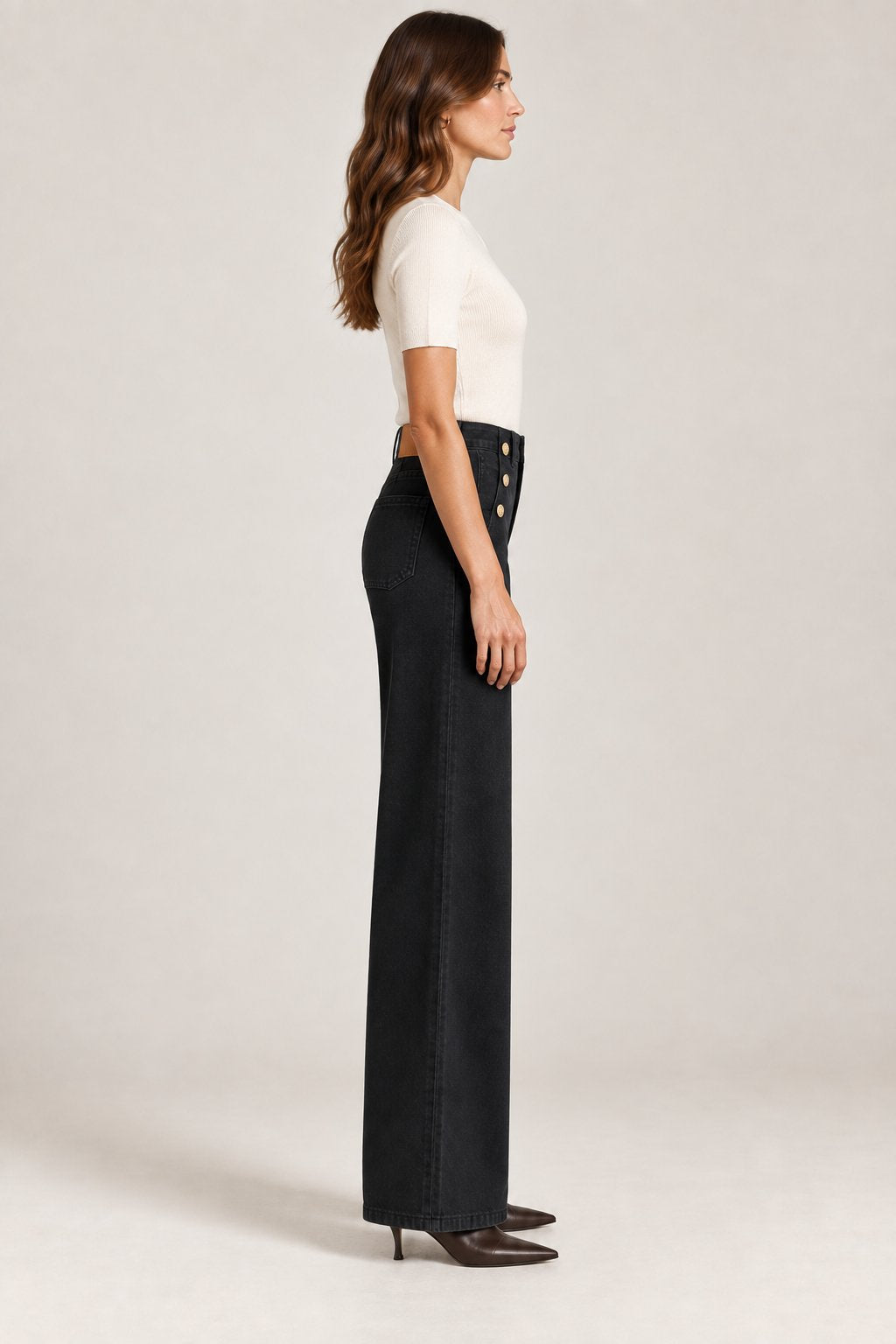 Pantaloni palazzo con bottoni gioiello