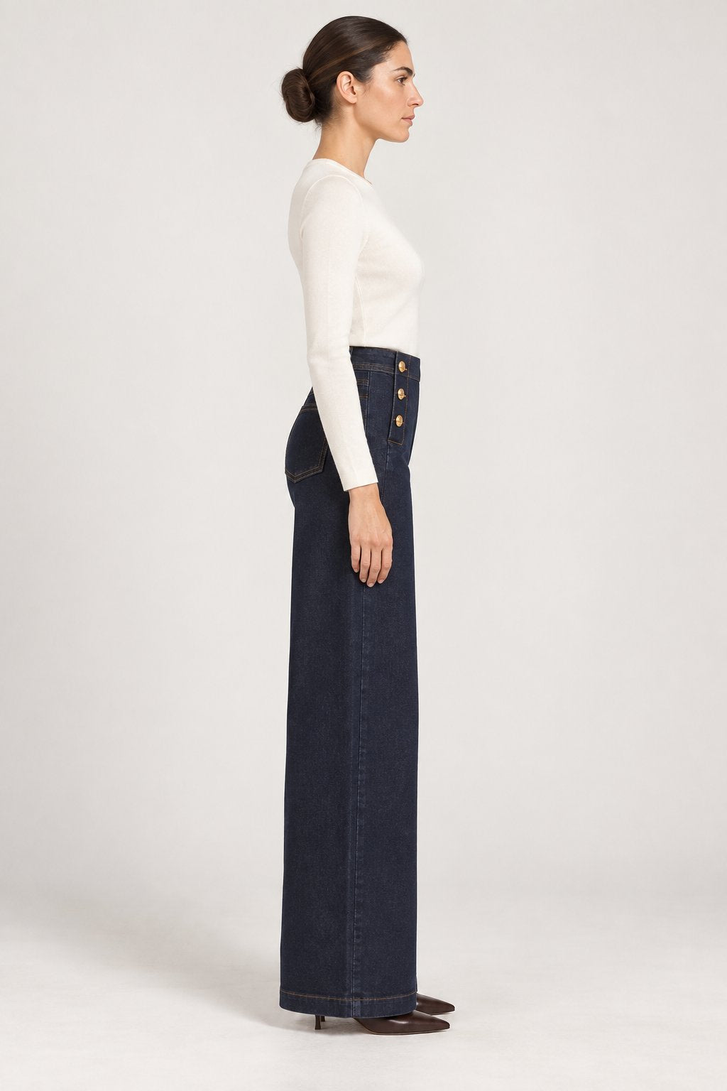 Jeans palazzo con bottoni dorati blu scuro