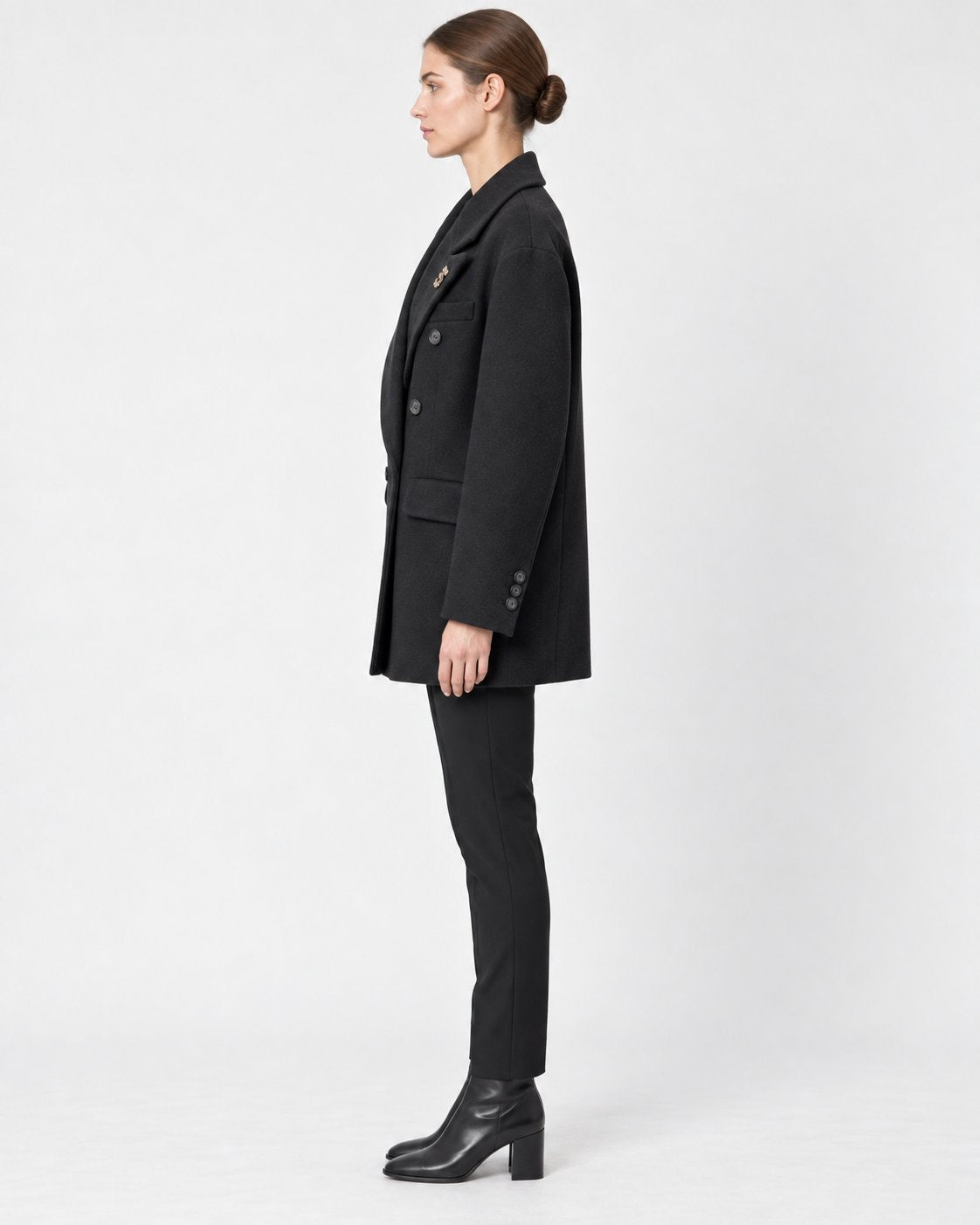 Cappotto Doppiopetto con Spilla