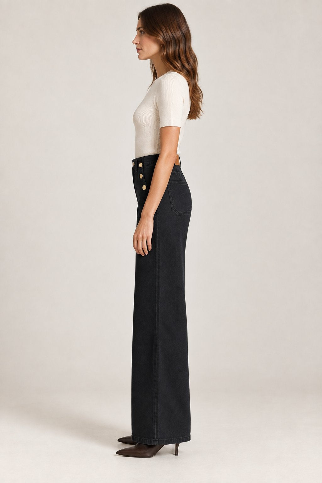 Pantaloni palazzo con bottoni gioiello