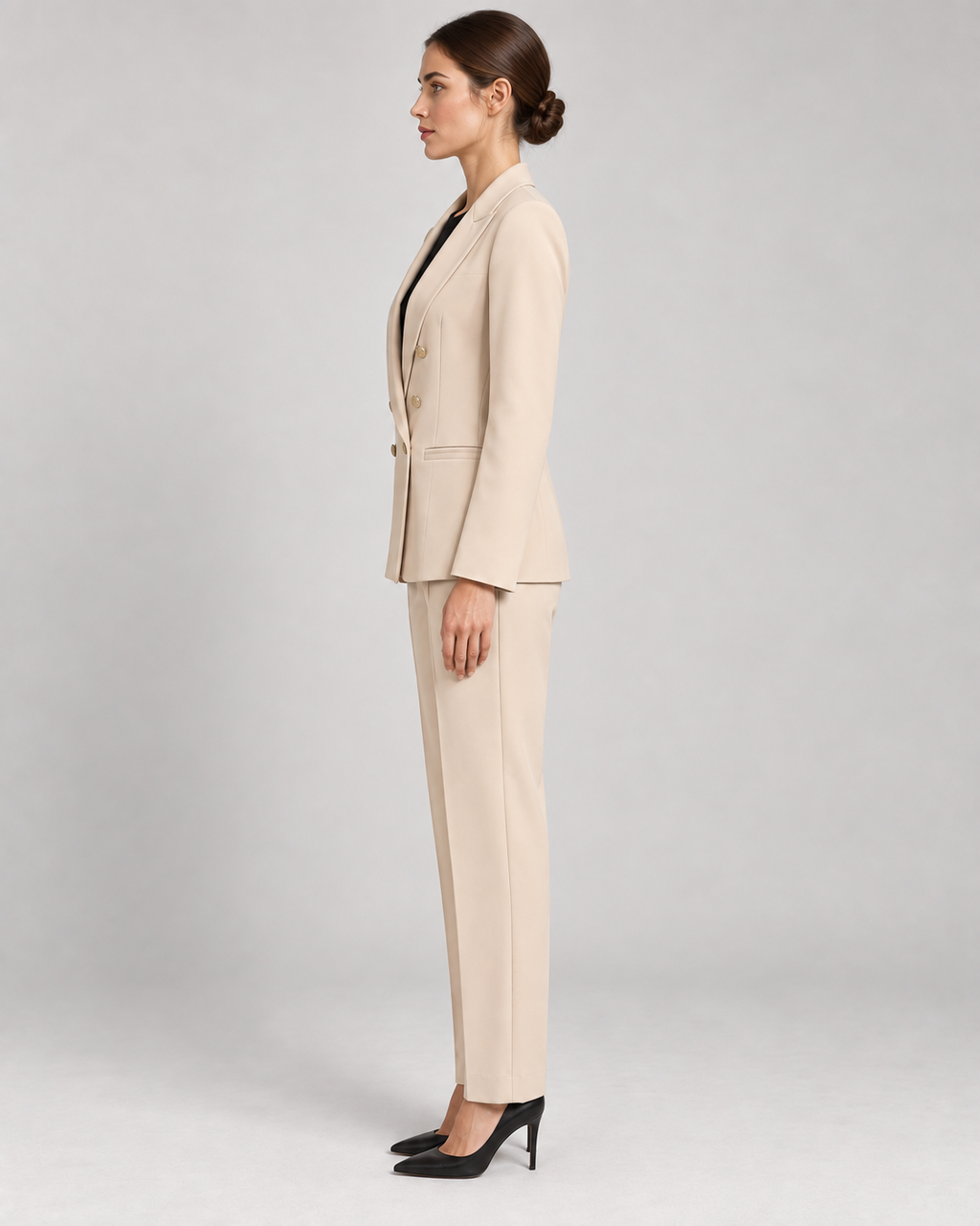 Tailleur Avorio con Blazer Doppiopetto
