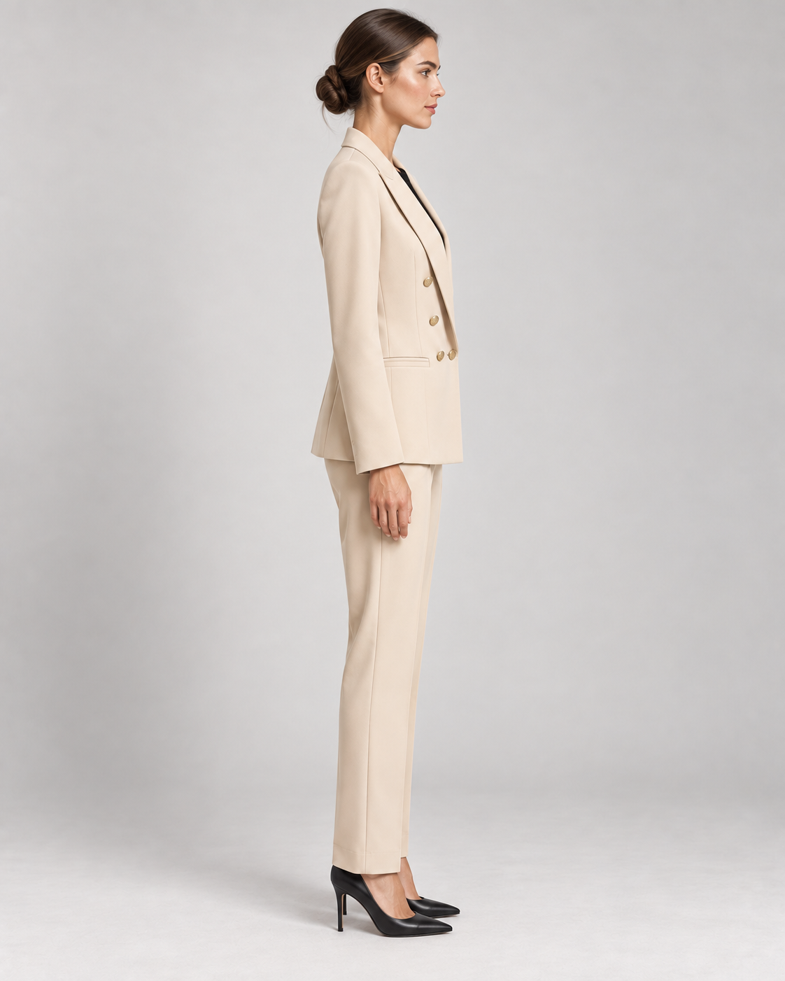 Tailleur Avorio con Blazer Doppiopetto