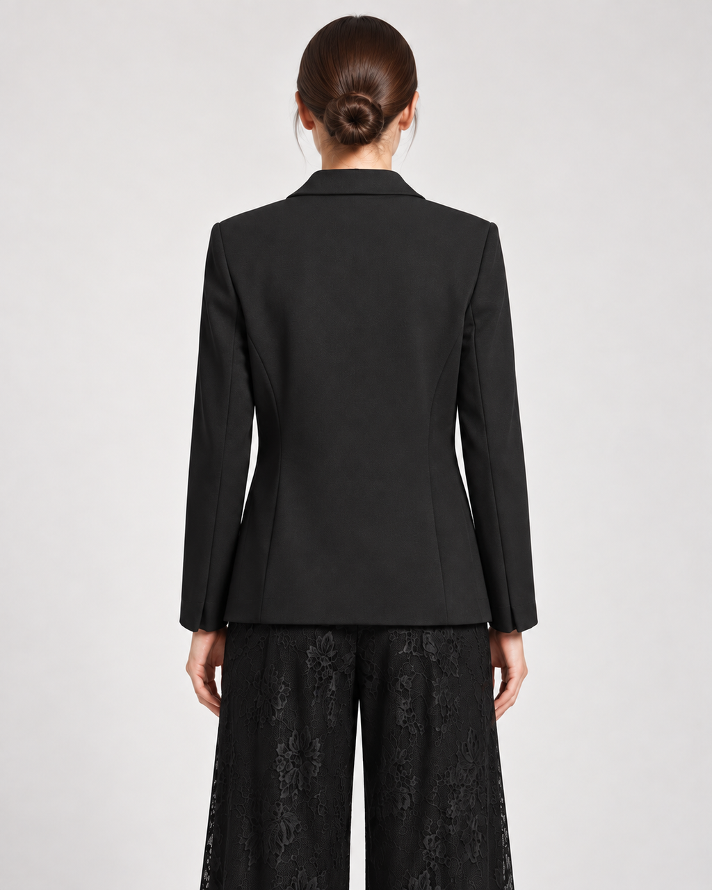 Tailleur Nero in Pizzo Floreale