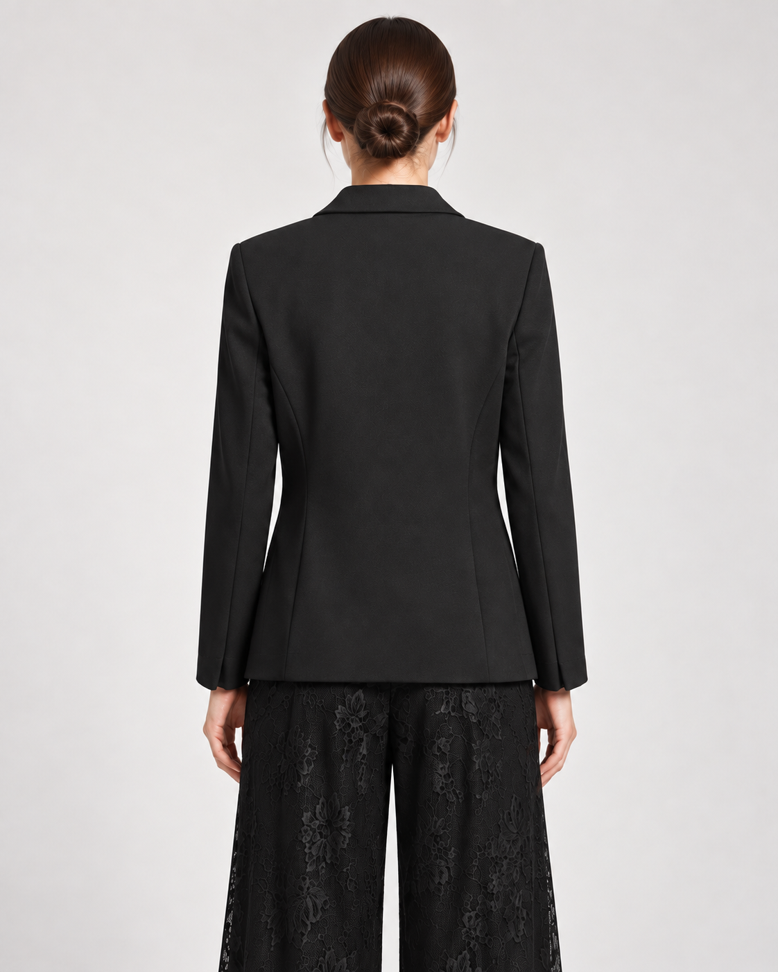 Tailleur Nero in Pizzo Floreale