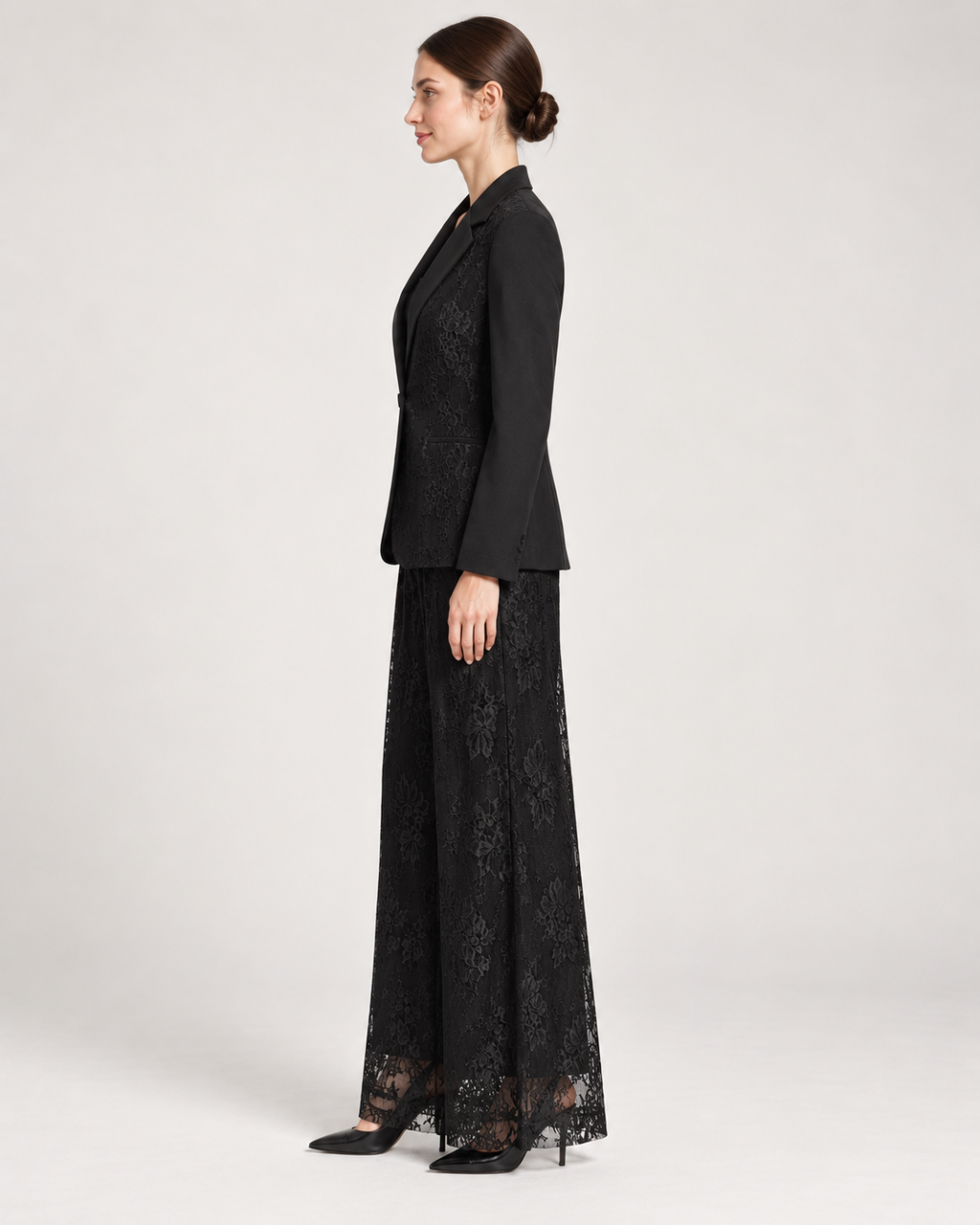 Tailleur Nero in Pizzo Floreale