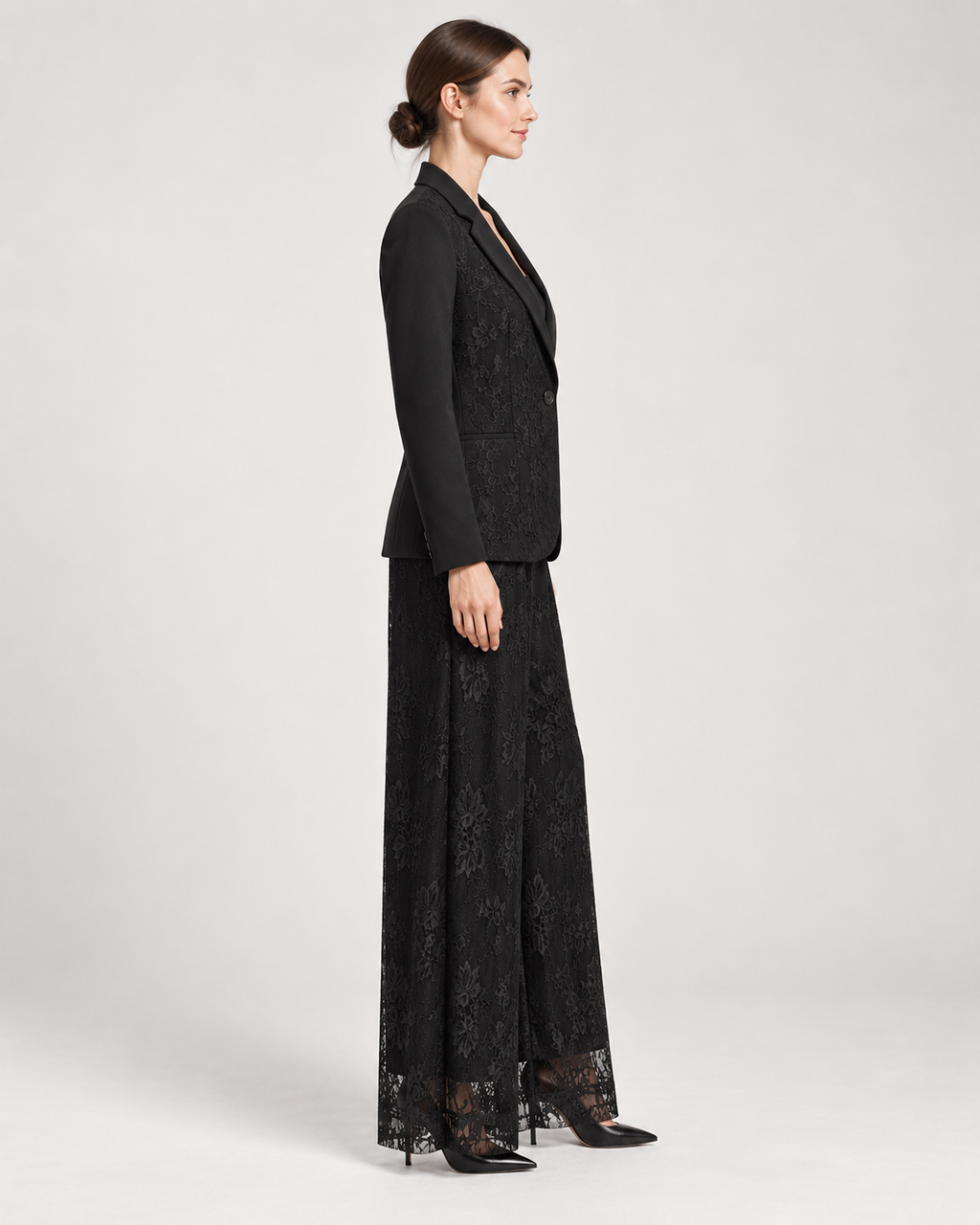 Tailleur Nero in Pizzo Floreale
