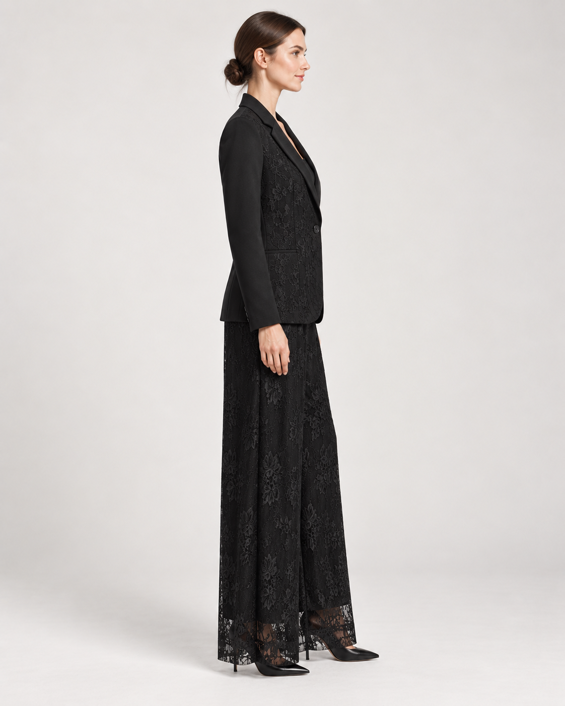 Tailleur Nero in Pizzo Floreale