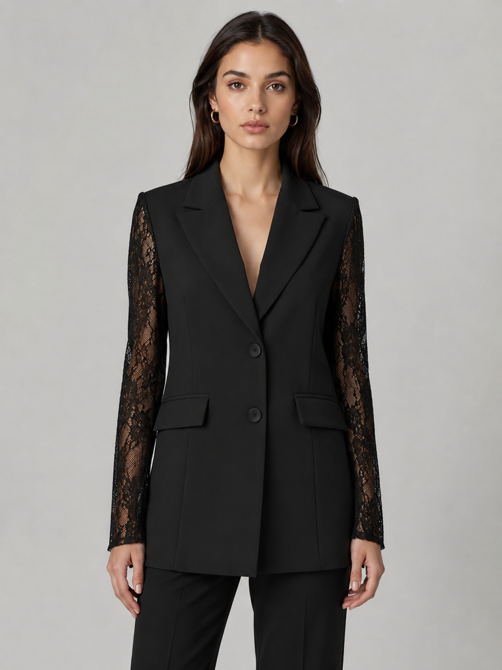 Tailleur Nero con Maniche in Pizzo Rinascimento