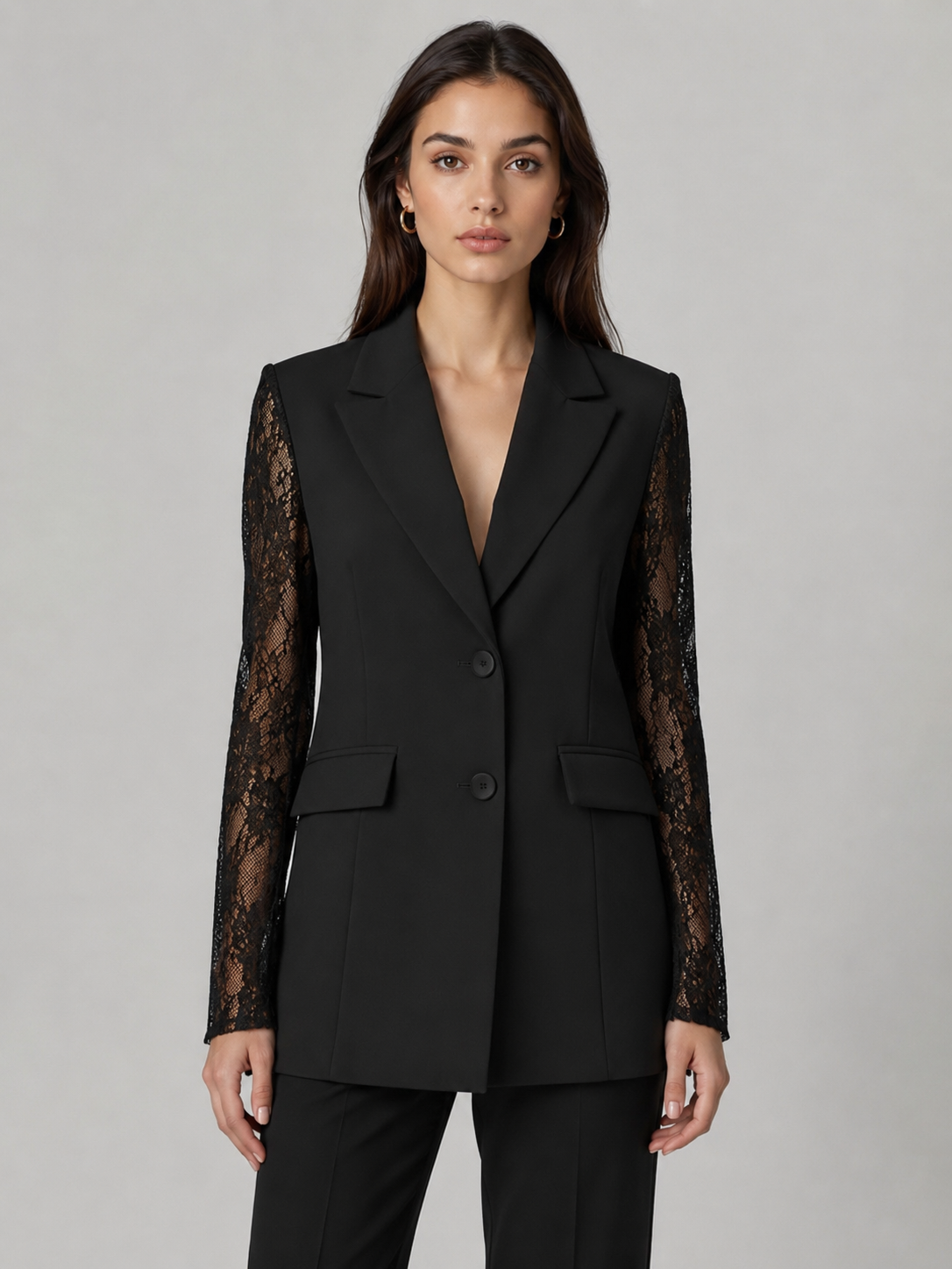 Tailleur Nero con Maniche in Pizzo Rinascimento