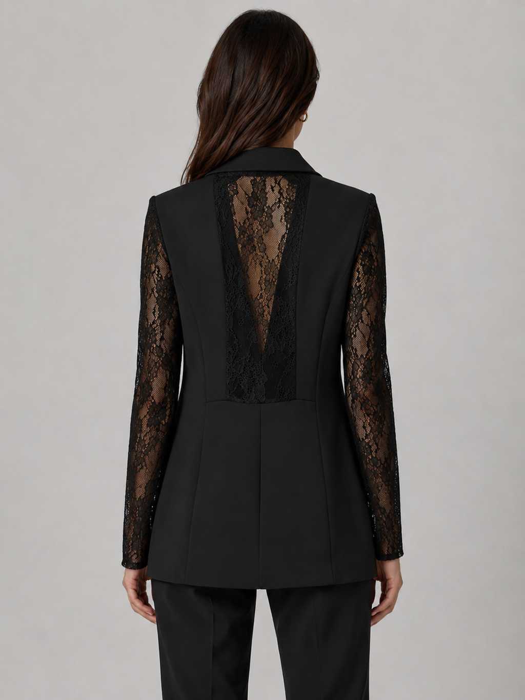 Tailleur Nero con Maniche in Pizzo Rinascimento