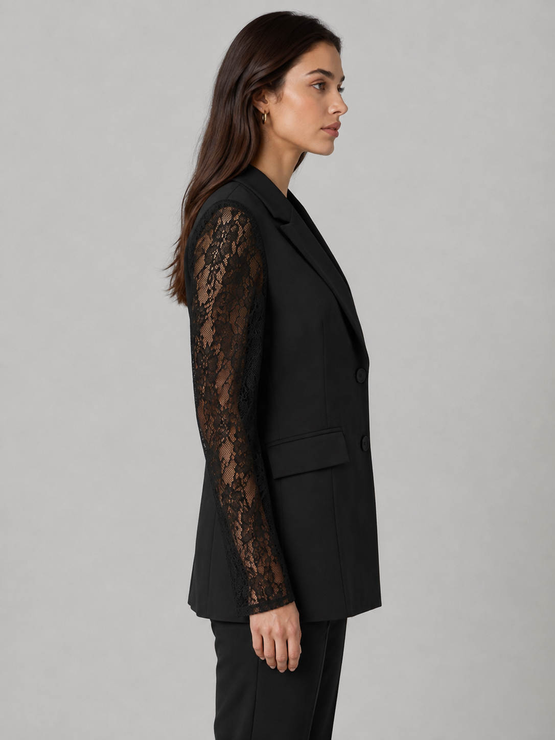 Tailleur Nero con Maniche in Pizzo Rinascimento