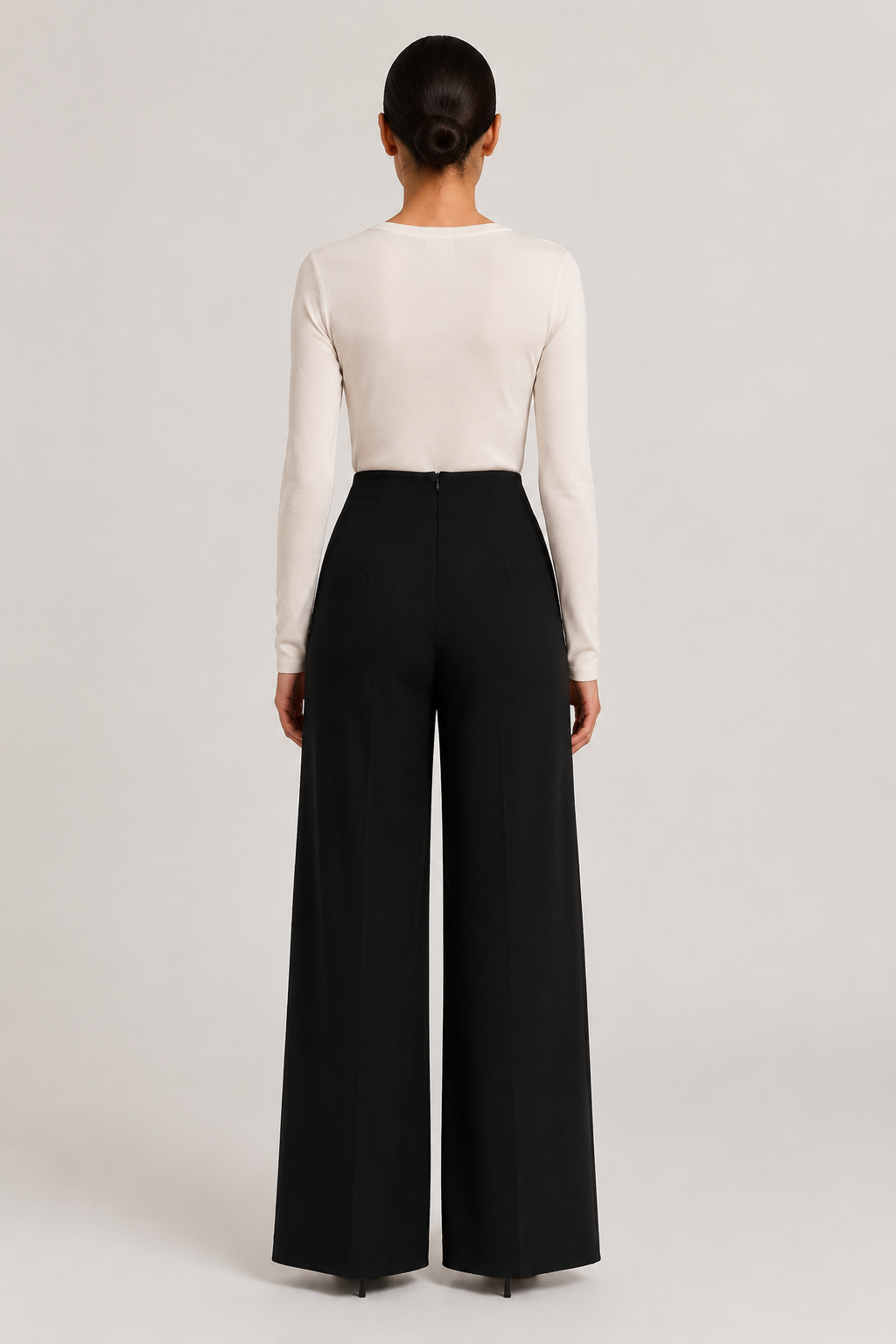 Tailleur Nero in Crêpe Rinascimento