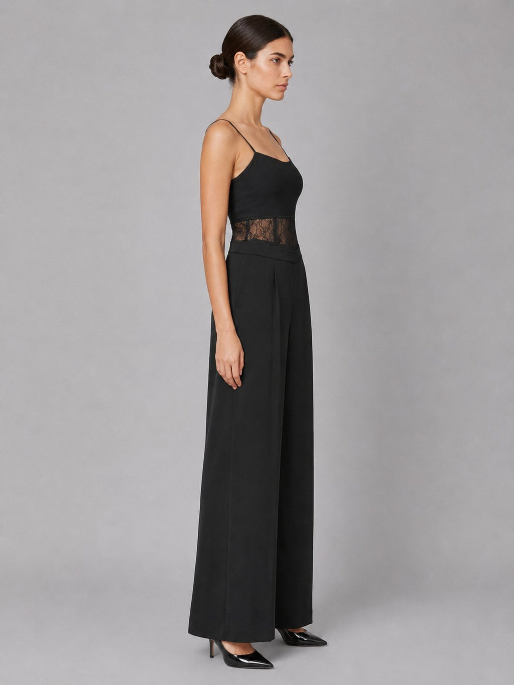 Pantalone palazzo con pizzo nero