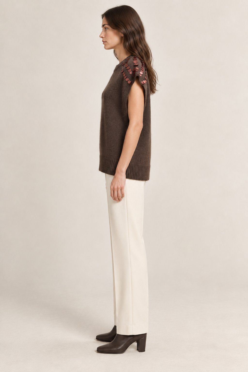 Gilet in maglia con paillettes e collo removibile
