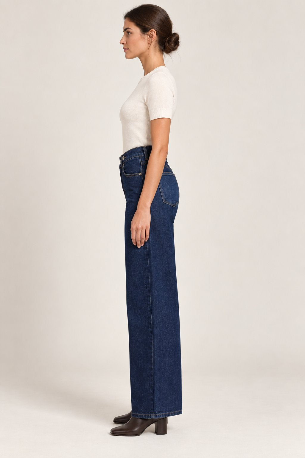 Jeans palazzo con cintura incrociata blu scuro